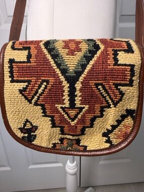 Vintage Boho Raviani  purse western Navajo tapestry & leather Crossbody Bag 🦋